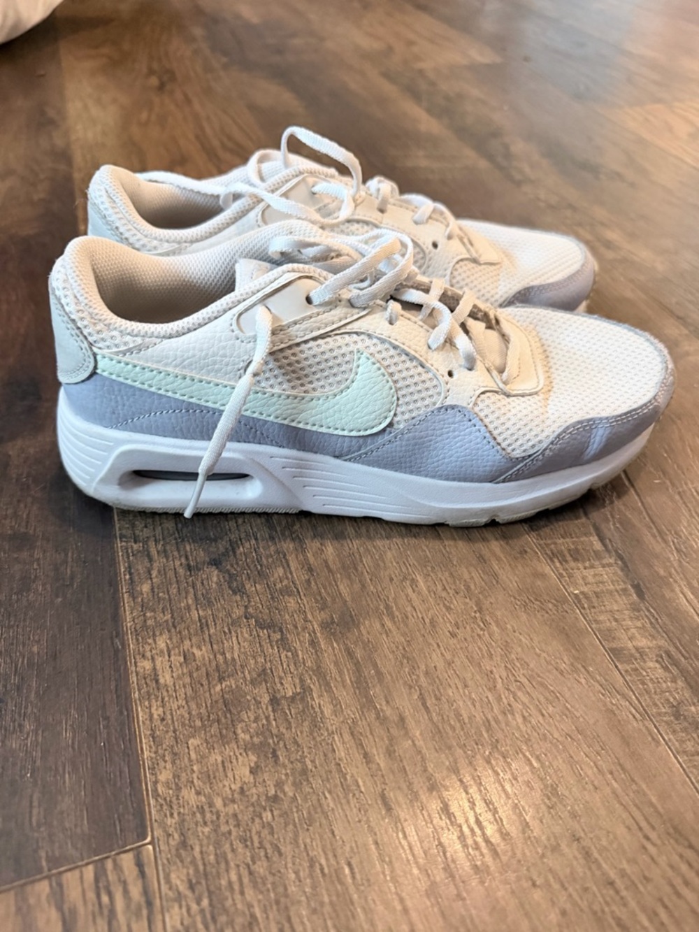 Nike Kids White and Light Blue Low-Top Sneakers